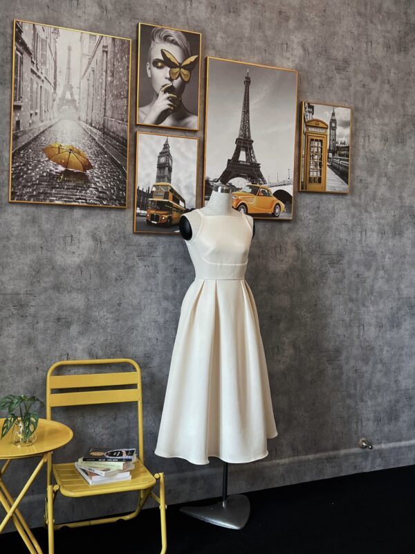 z4484736310343 23cf413a55f6cf202a945558c6e4ec0e 1