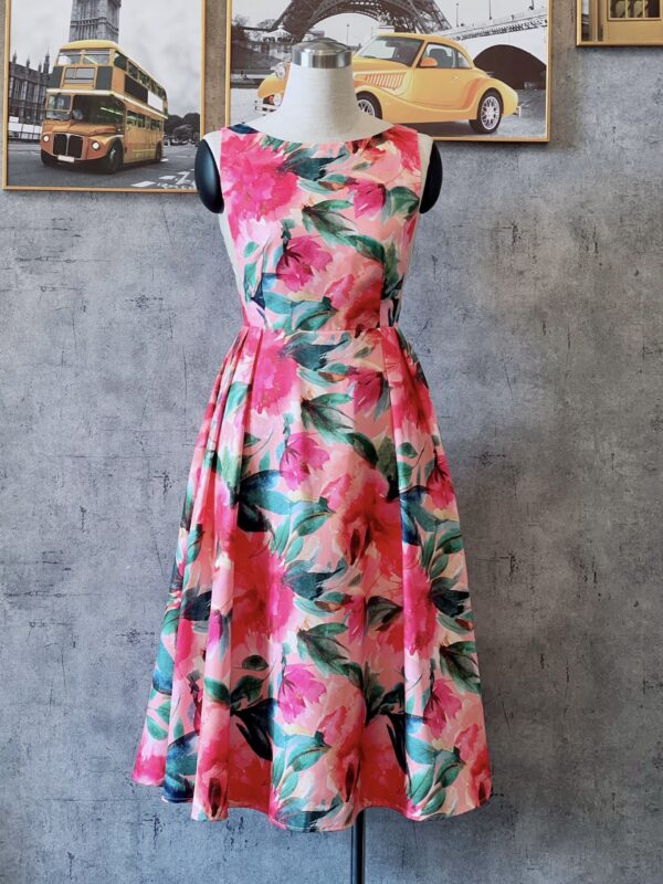 z4484744399030 8e04d941fddb583d5d9f66a6d024647a