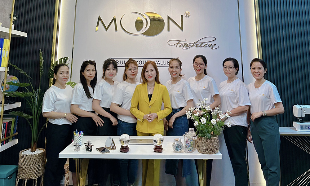 kham-pha-lich-su-thoi-trang-nu-cung-thoi-trang-moon-0